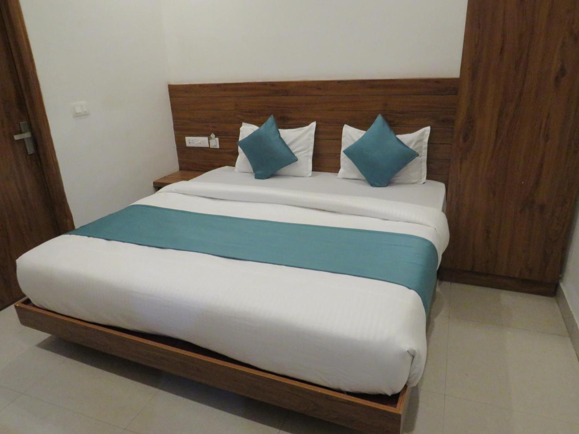 Hotel Namami Tapovan Rishīkesh Esterno foto