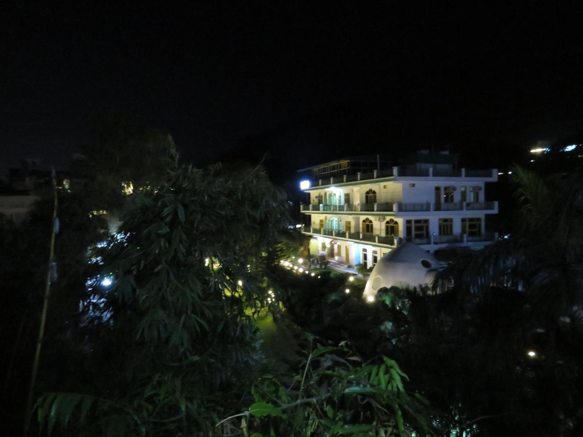 Hotel Namami Tapovan Rishīkesh Esterno foto