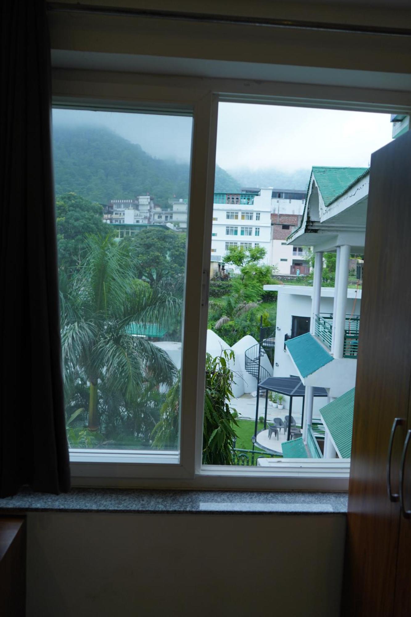 Hotel Namami Tapovan Rishīkesh Esterno foto